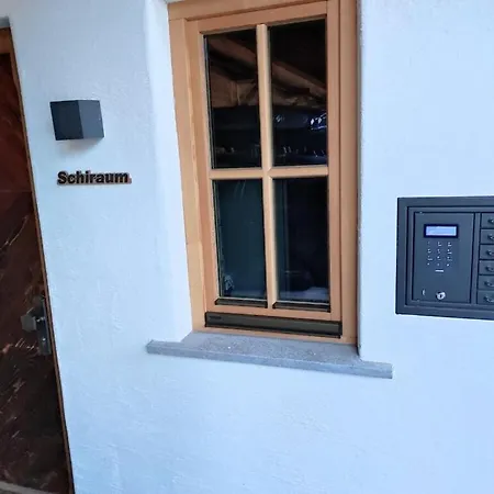 Alpin Residenzen 12 Holiday home Hollersbach im Pinzgau